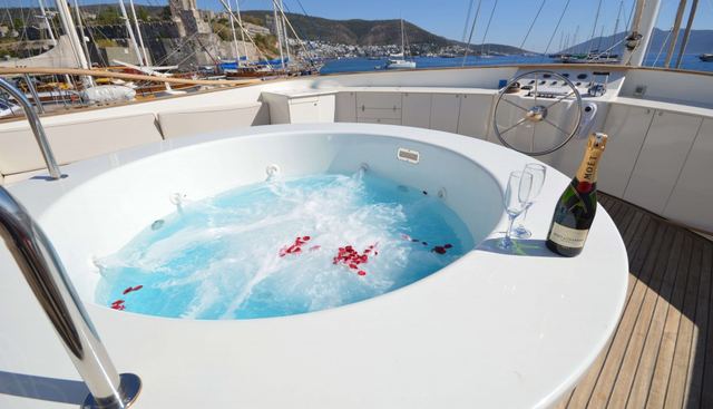 Gul Sultan Yacht 3