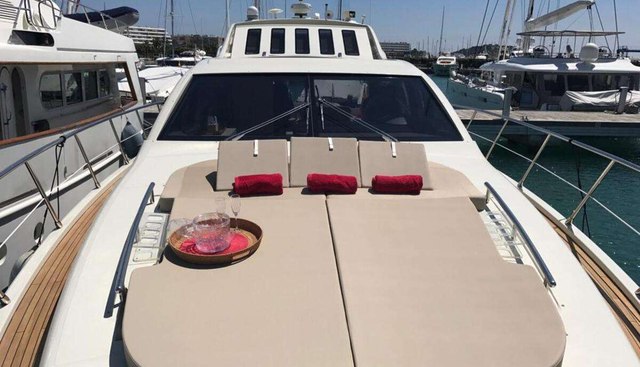 Zipi Zape Yacht 2