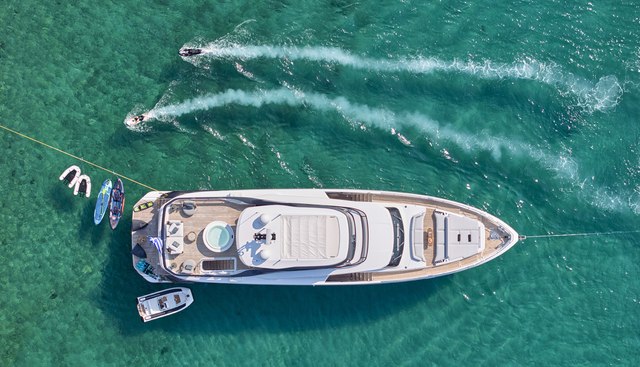 Aladdin Sane Yacht 5