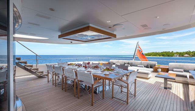 Sky Yacht 4