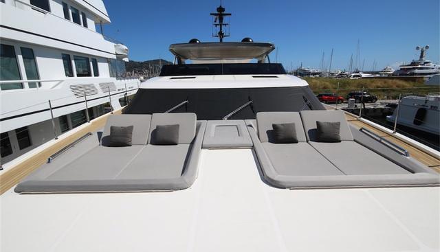 Octave Yacht 2