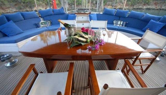 Rigel Yacht 5