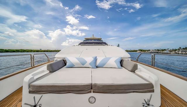 Rylax Yacht 2