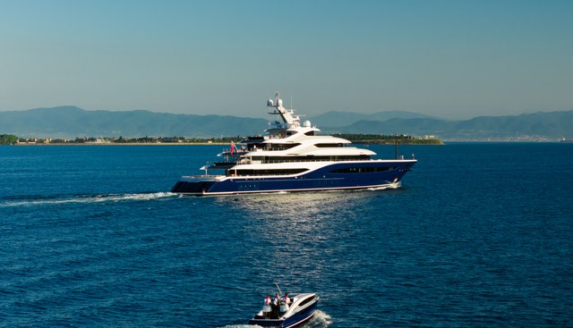 Angelique Yacht 4