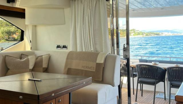 Scar Yacht 5