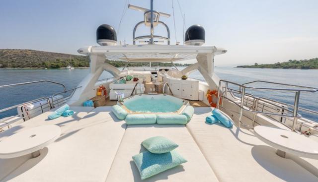 Arago Yacht 3