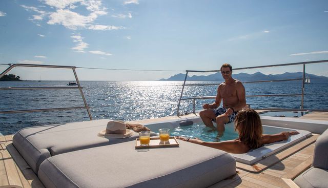 Christal Mio Yacht 4