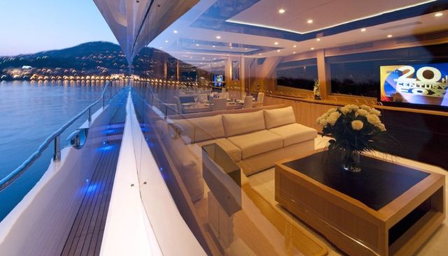 Blue Eyes Yacht 3