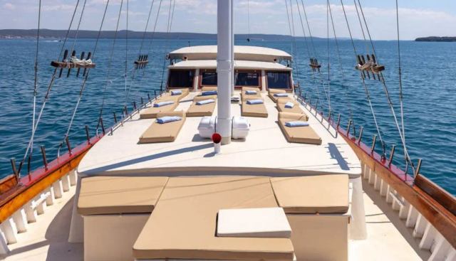 Sv.Donat Yacht 2