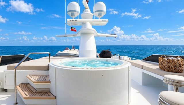 XOXO Yacht 3