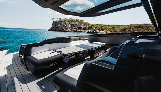 Nero Yacht 4