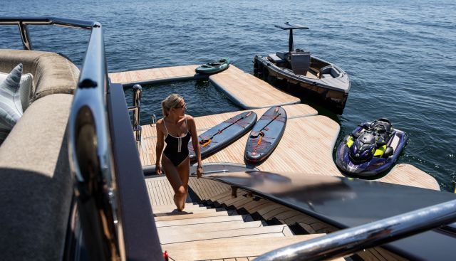 Salt Yacht 5