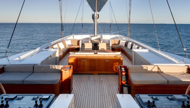 Vertigo Yacht 3