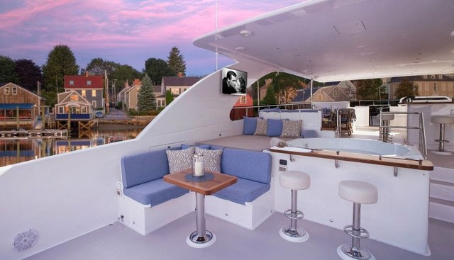 Renaissance Yacht 4