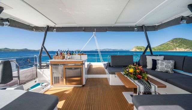 Lyra Yacht 2