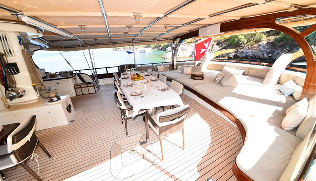 Zelda Yacht 3
