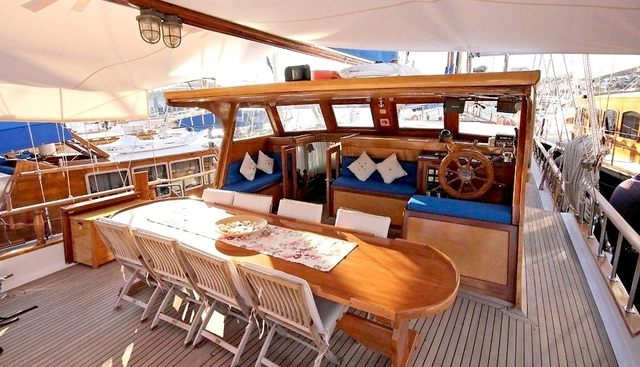 Syrolana Yacht 4