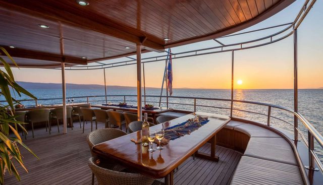 Amalia Yacht 4