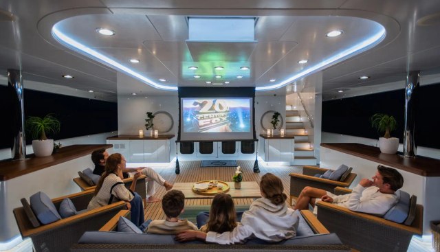 Holdin' My Own Yacht 4