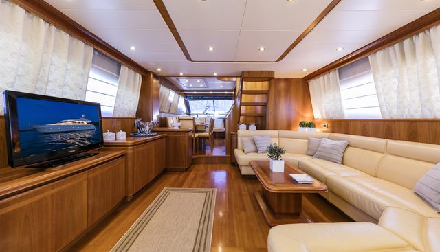 Gorgeous Charter Yacht - 6