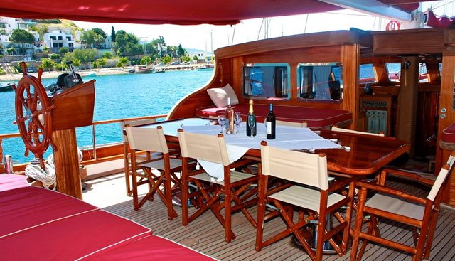 IL FRATELLO Charter Yacht - 8