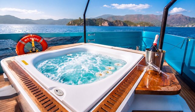 Wedge Yacht 3