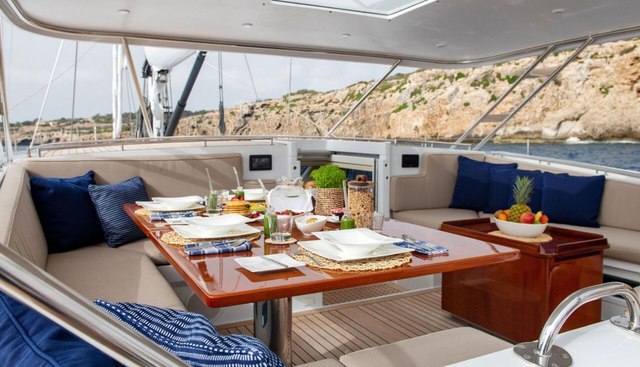 Lady 8 Yacht 2