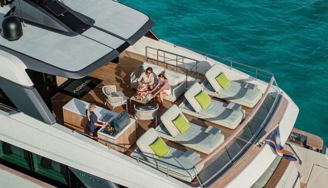 Adios Yacht 4