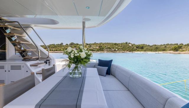 Ascend Yacht 4