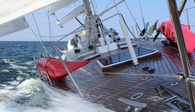 Ichiban Yacht 2