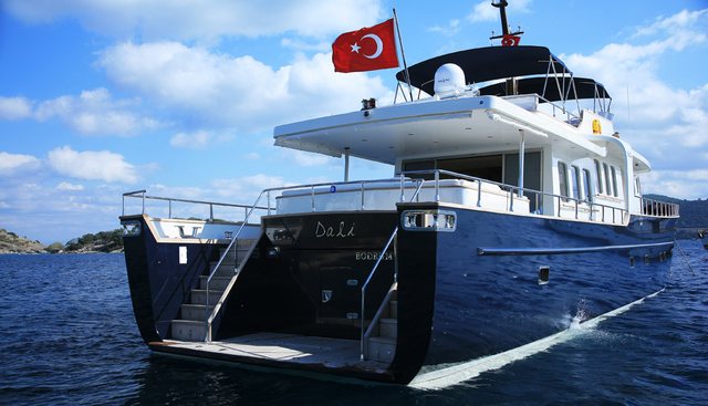 Dali Yacht 5