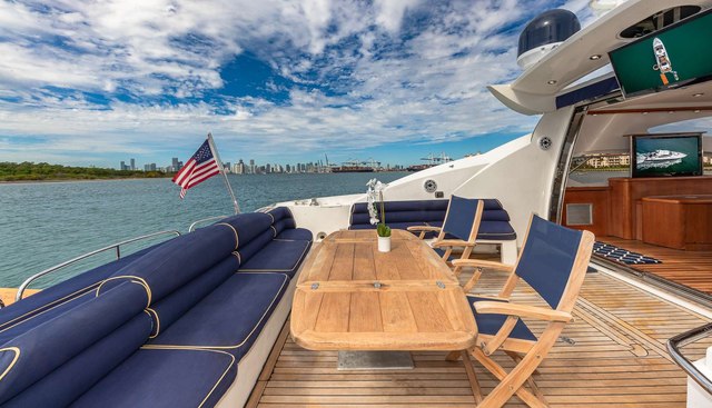 Aquaholic Yacht 4
