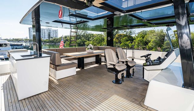 Island Majesty Yacht 3