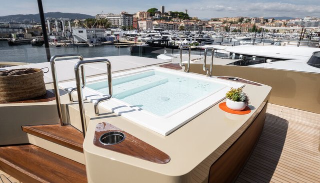 Rilassata Yacht 3