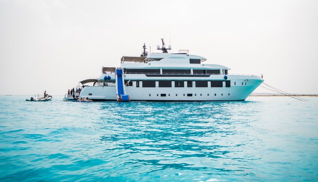 Yachtiano Yacht 5