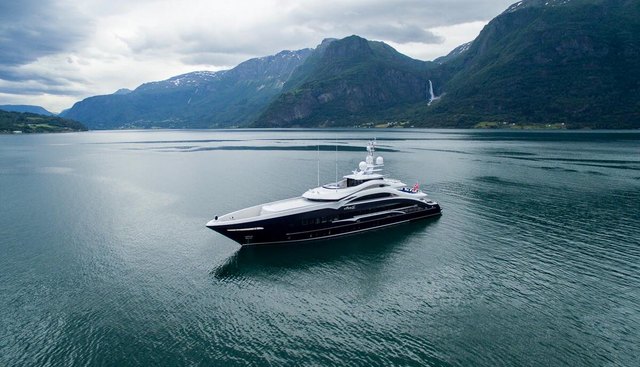 Julia Yacht 5