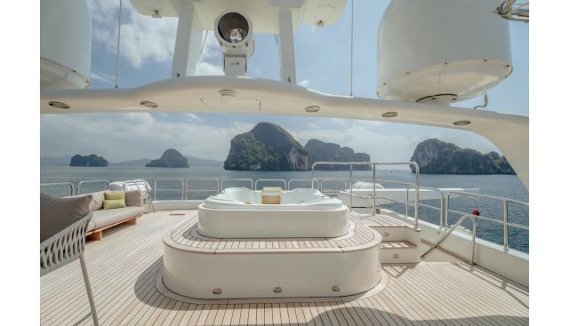 Silentworld Yacht 2