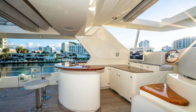 Vivere Yacht 2