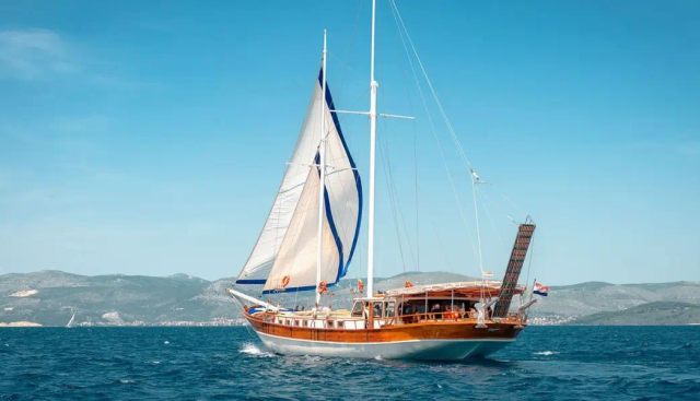 Sv.Donat Yacht 5