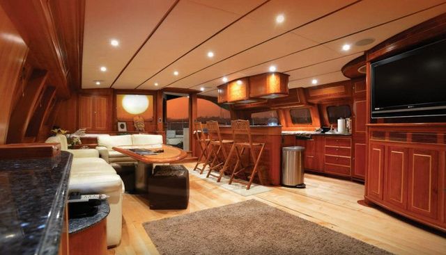 Bolder Won Yacht 2