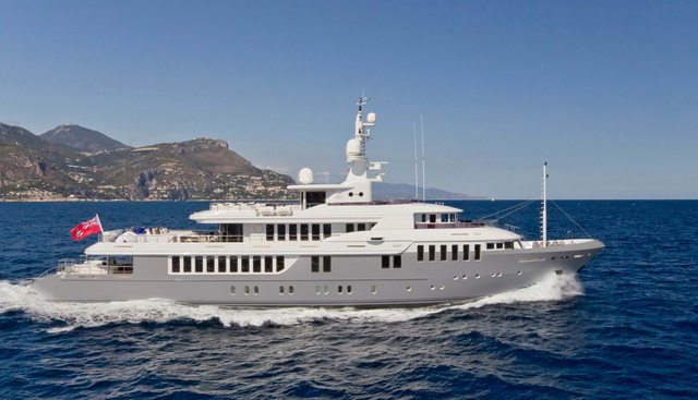 Bella II Charter Yacht