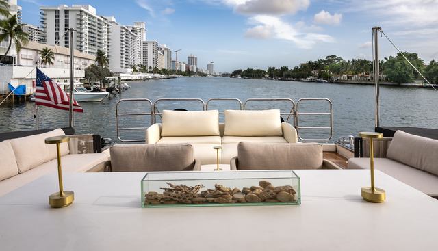 Venture Yacht 2