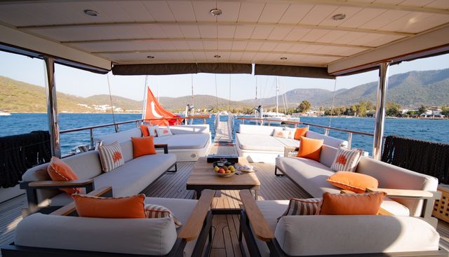 Caustic Yacht 3