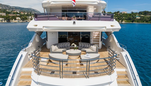 Thumper Yacht 4