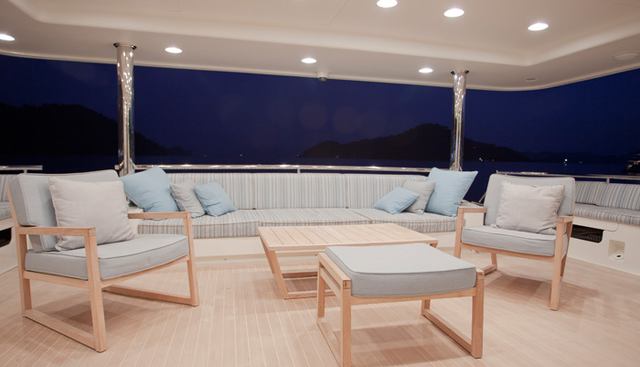 Joan's Beach Yacht 5