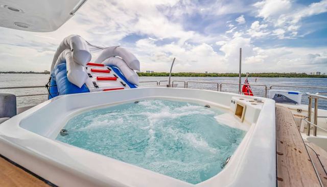 Rylax Yacht 3