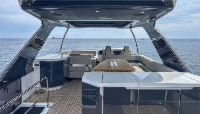 Razzle Dazzle Yacht 2
