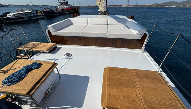 Parea Yacht 3