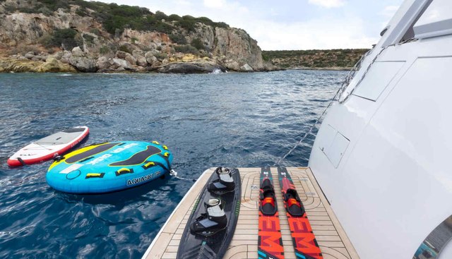 Bubbly Yacht 5