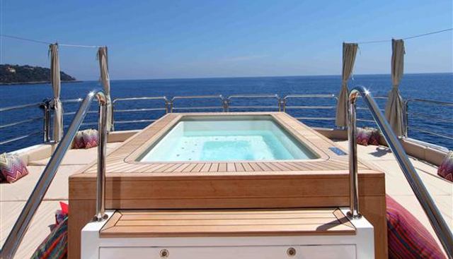 Hom Yacht 2